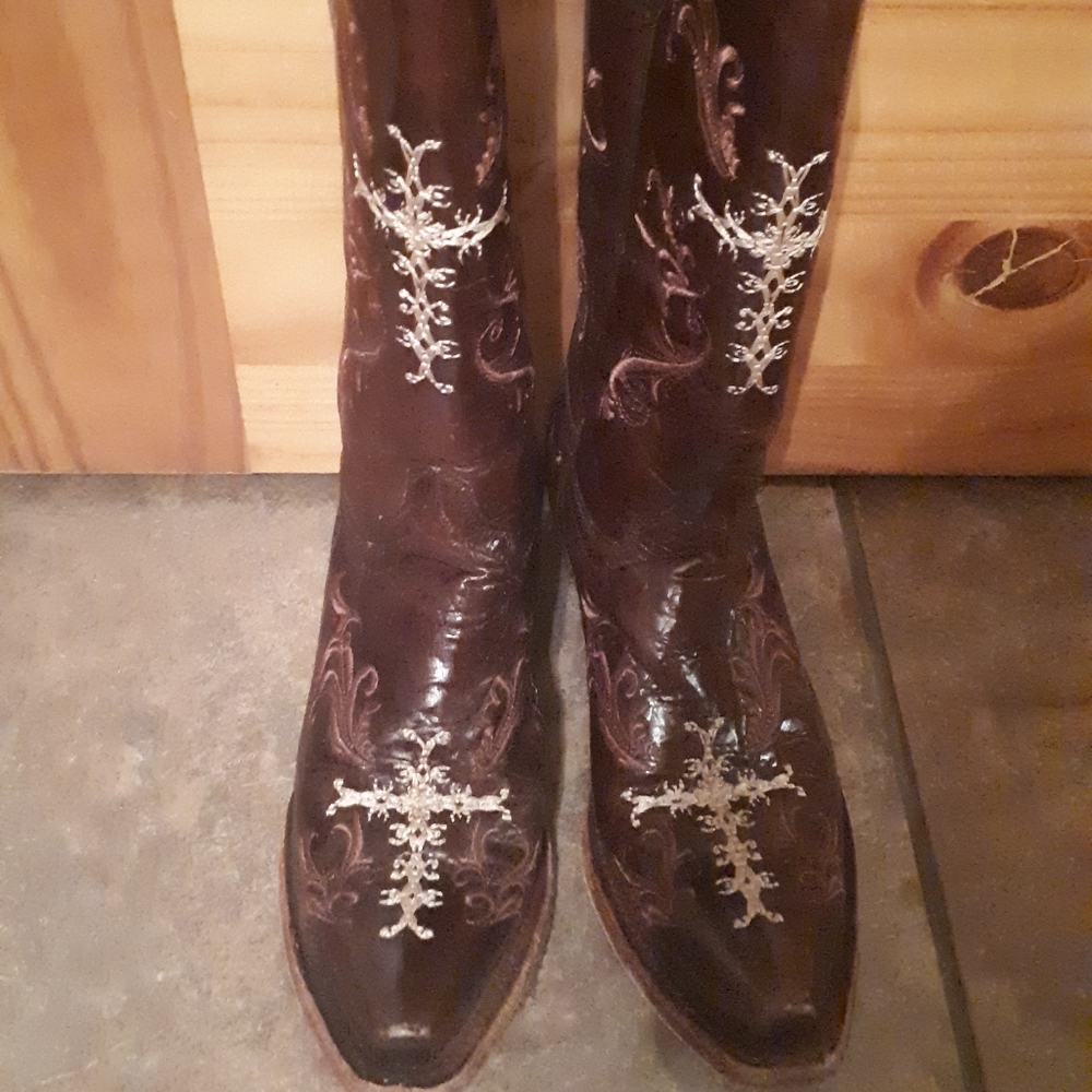 MAKE OFFER Circle G by Corral